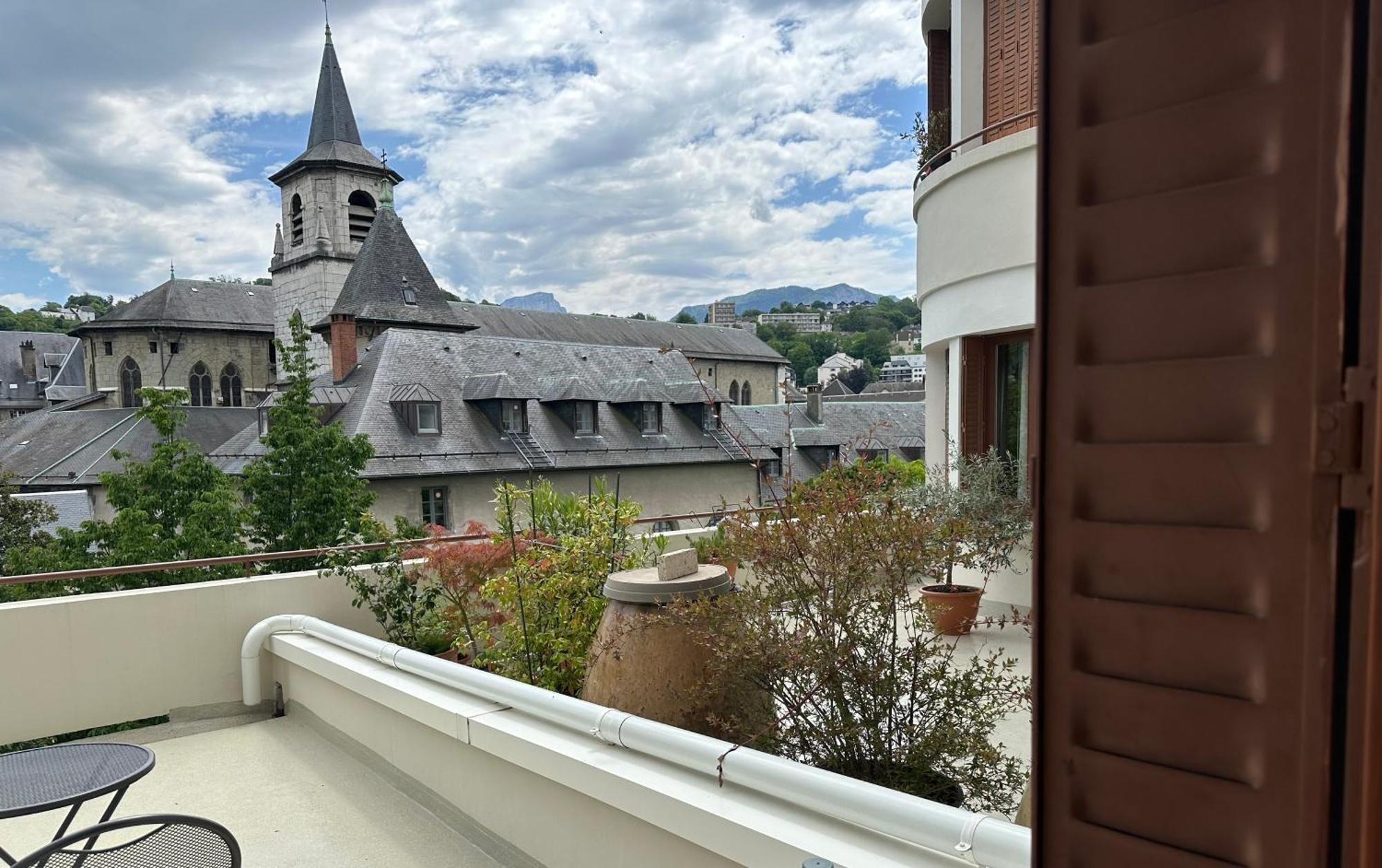 Апартаменты Ma Terrasse Sur Le Musee Шамбери Экстерьер фото