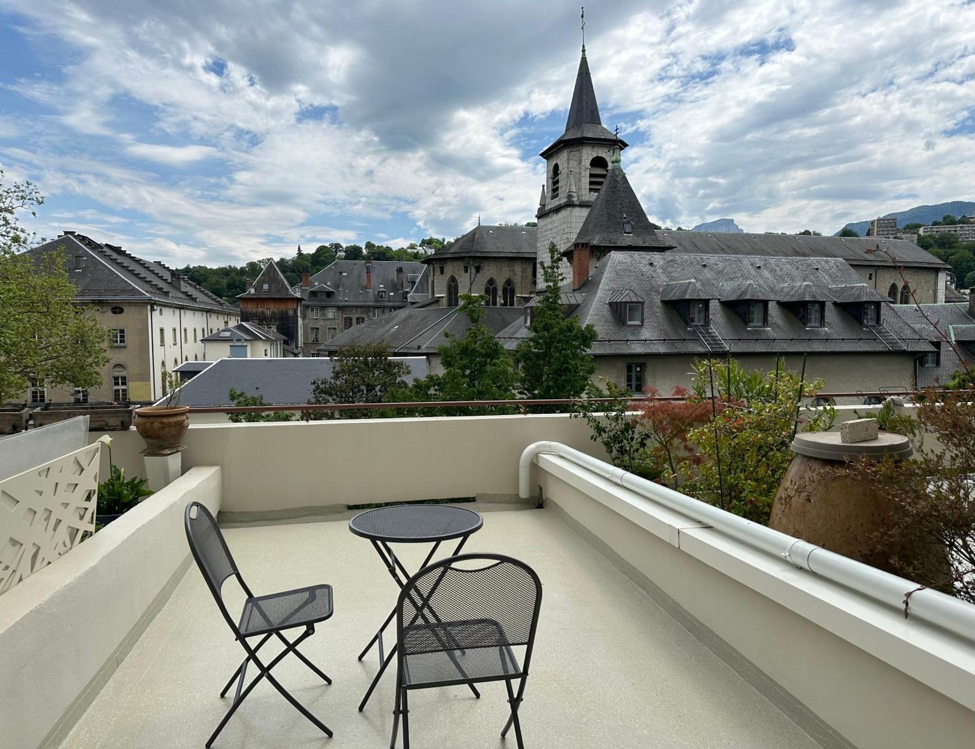 Апартаменты Ma Terrasse Sur Le Musee Шамбери Экстерьер фото